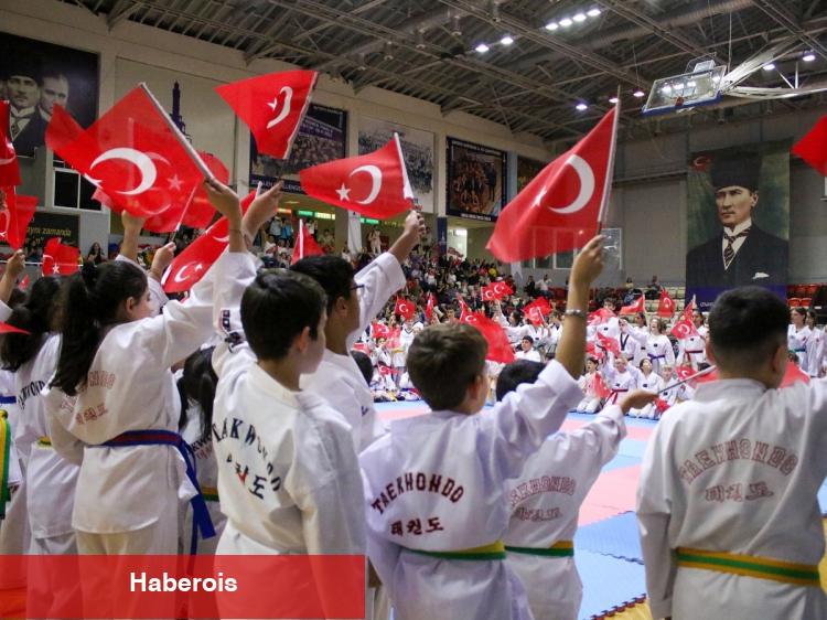 İzmir'in lisanslı atletleri gururlandırıyor - Haberois İzmir'in lisanslı atletleri gururlandırıyor