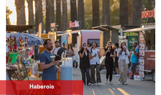 İzmirliler "Yaza Merhaba" dedi