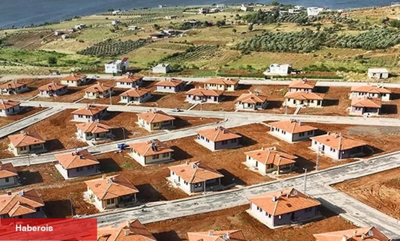 Kahramanmaraş’ta 110 köy meskeni tamamlandı... Göl görüntüleri köy konutları tamamlandı