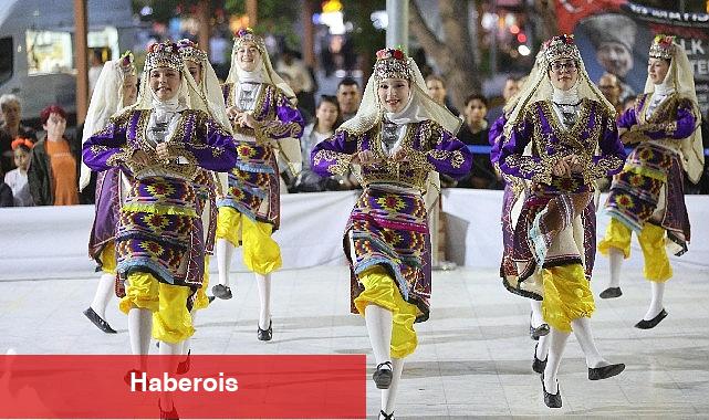 Karabağlar'da 19 Mayıs coşkusu halk oyunlarıyla taçlandı