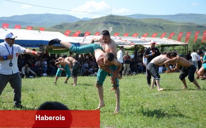 Kars'ta "110. Klâsik Karaurgan Karakucak Güreş Şenlikleri" yapıldı - Haberois Kars'ta "110. Klâsik Karaurgan Karakucak Güreş Şenlikleri" yapıldı