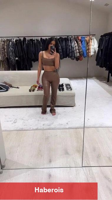 Kim Kardashian'ın giyinme odası dudak uçuklatıyor!