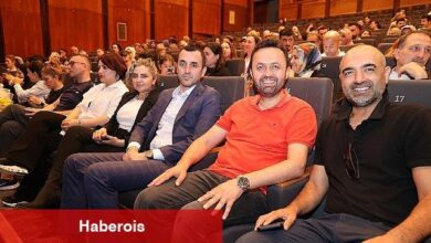 KO-MEK kursiyerlerine sahnede tam not