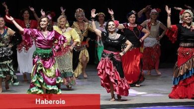 Konak'ta halk oyunları rüzgarı esti - Haberois Konak'ta halk oyunları rüzgarı esti