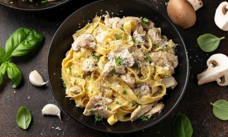 Kremalı Mantarlı Makarna Sosu Tarifi - Haberois Kremalı Mantarlı Makarna Sosu Tarifi