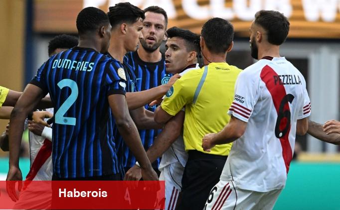 Kulüpler Dünya Kupası'nda gergin anlar: Acuna - Dumfries - Haberois Kulüpler Dünya Kupası'nda gergin anlar: Acuna - Dumfries