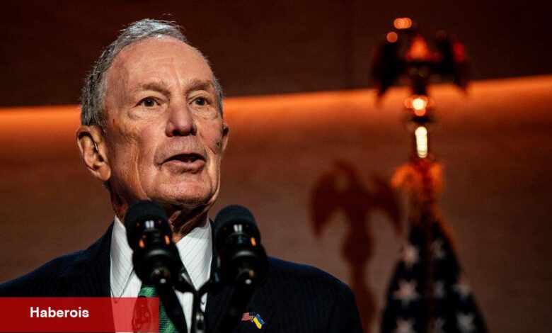 Michael Bloomberg Belediye Başkanı için Andrew Cuomo'yu onaylar