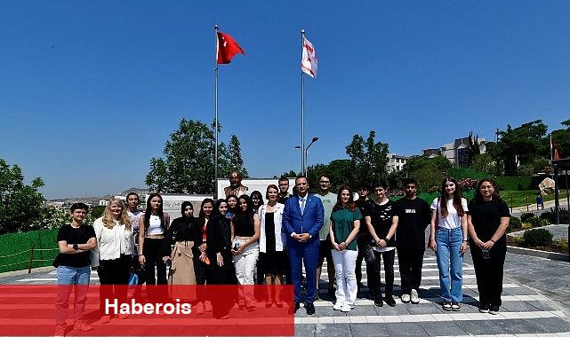 Ömer Eşki öğrencilere Kıbrıs'ı anlattı - Haberois Ömer Eşki öğrencilere Kıbrıs'ı anlattı