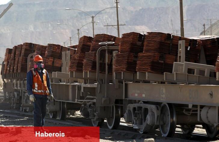 PİYASAYA BAKIŞ-Bakır fiyatları, zayıf dolar ve gümrük vergisi kaygılarıyla haftalık çıkara hazırlanıyor - Haberois PİYASAYA BAKIŞ-Bakır fiyatları, zayıf dolar ve gümrük vergisi kaygılarıyla haftalık çıkara hazırlanıyor