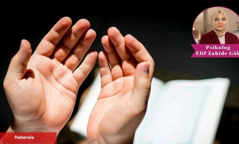 Psikolog Elif Zahide Gök kıymetlendirdi: Dua'nın psikoloji üzerindeki tesirleri inanılmaz! - Haberois Psikolog Elif Zahide Gök kıymetlendirdi: Dua'nın psikoloji üzerindeki tesirleri inanılmaz!
