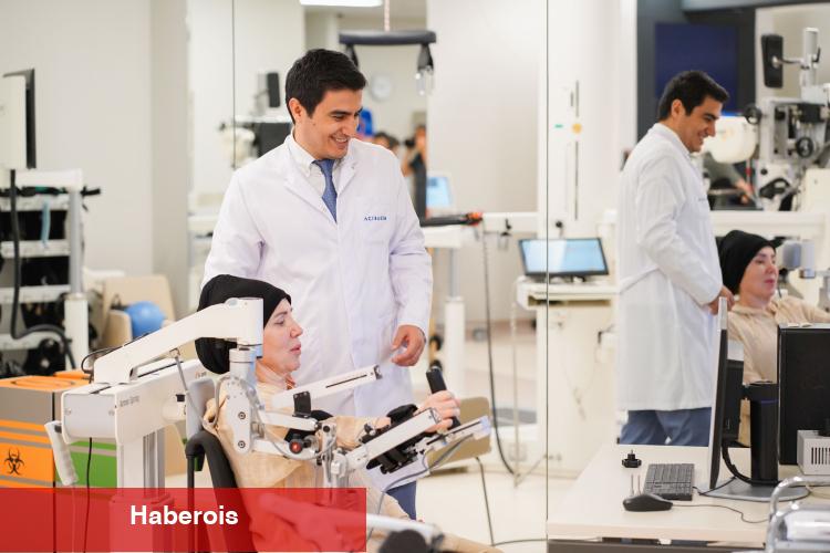 Robotik rehabilitasyonla felçli hastalar tekrar yürüyor! - Haberois Robotik rehabilitasyonla felçli hastalar tekrar yürüyor!