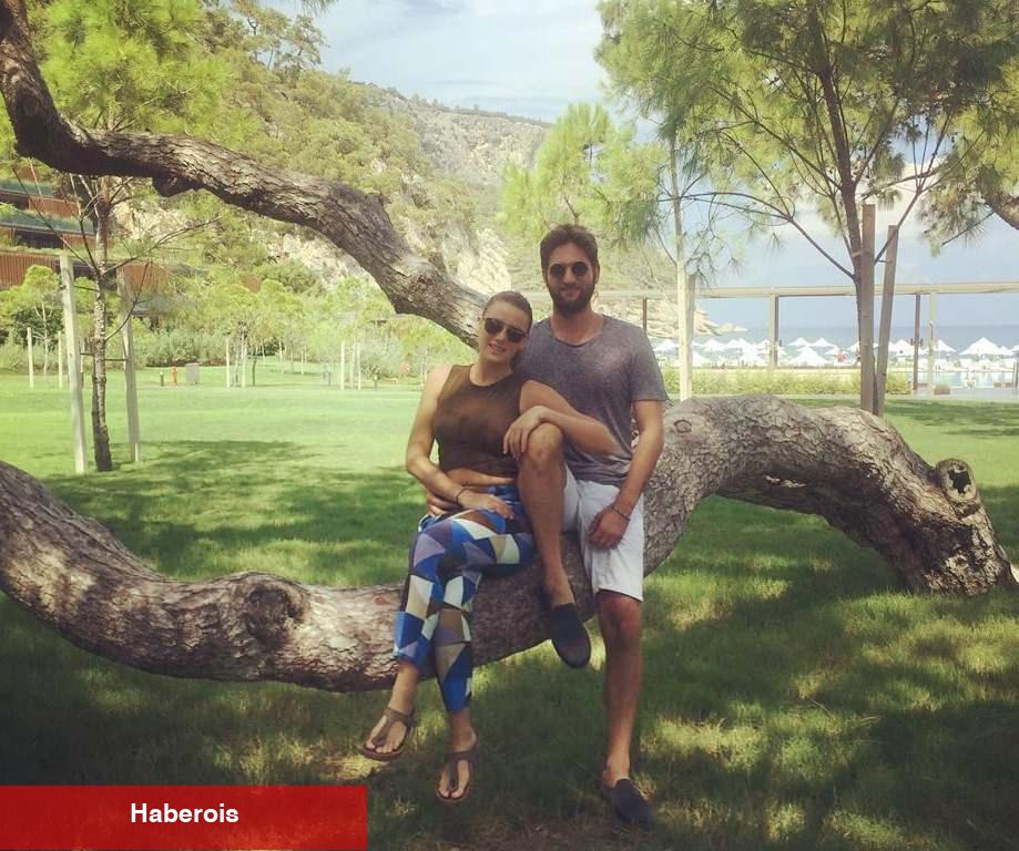 Rollerin en güzeli! Anne olan Gizem Karaca oyunculuğa orta verdi