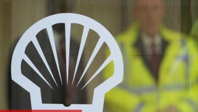 Shell, BP’yi satın almak için teklif vermeyi planladığını reddetti, görüşme olmadığını söyledi