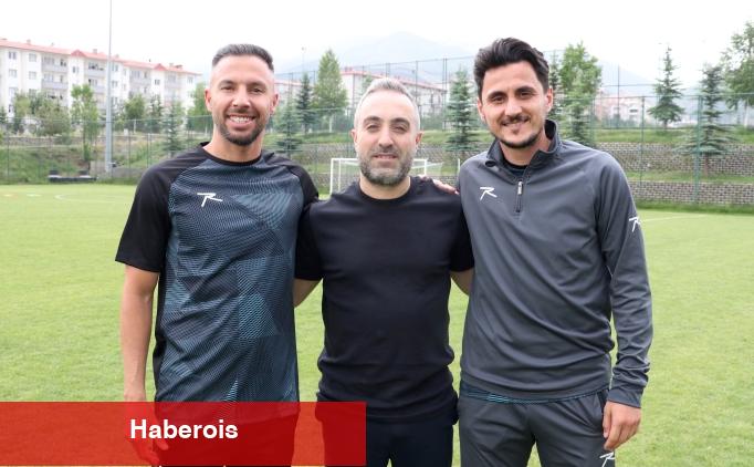 TFF'nin birinci kere uyguladığı kursla eğitim alan futbolcular, Palandöken'de antrenörlüğe hazırlanıyor