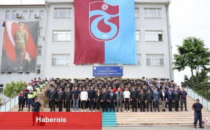 Trabzonspor, Jandarma Teşkilatının 186. kuruluş yıl dönümü kutladı - Haberois Trabzonspor, Jandarma Teşkilatının 186. kuruluş yıl dönümü kutladı