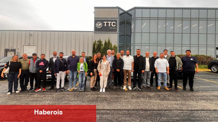 Türk mobilyası Şikago’da fırtına estirdi