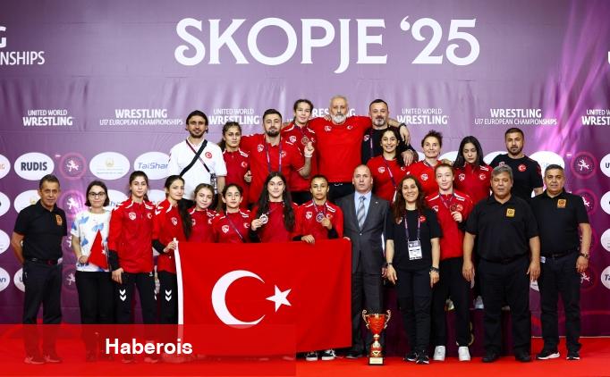 Ulusal bayan güreşçiler, 17 Yaş Altı Avrupa Şampiyonası'nı üst üste üçüncü kere tepede tamamladı