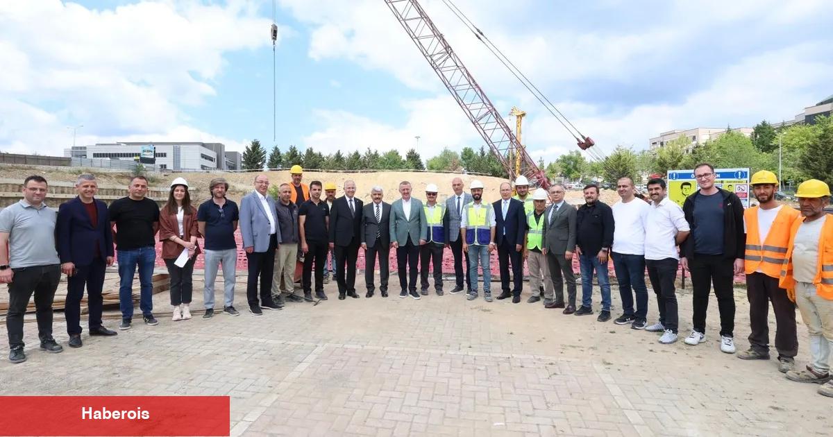 Umuttepe’de cami ve otopark projesi süratle ilerliyor