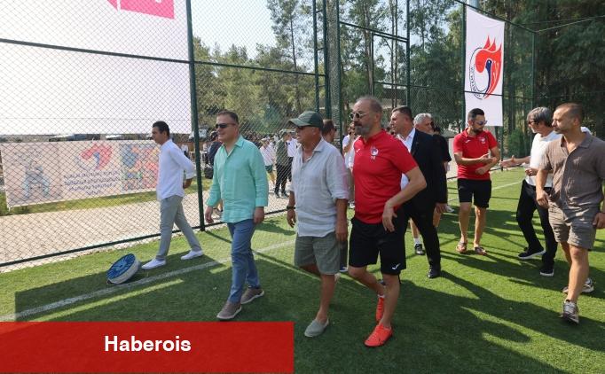 Yılmaz Erdoğan: "Türkiye'de yetenek ıstırabı yok" - Haberois Yılmaz Erdoğan: "Türkiye'de yetenek ıstırabı yok"
