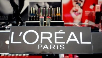 Barclays, hoşluk pazarındaki değişimler nedeniyle L’Oréal, Essity ve Puig’i düşürdü - Haberois Barclays, hoşluk pazarındaki değişimler nedeniyle L’Oréal, Essity ve Puig’i düşürdü