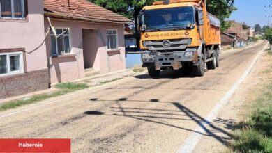 Bilecik’te eriyen asfalta karayollarından acil müdahale!