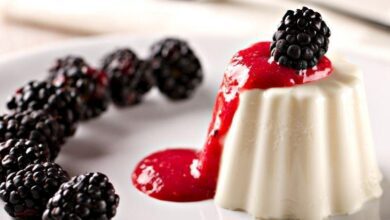 Böğürtlen Soslu Panna Cotta Tanımı