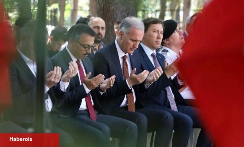 Bursa İnegöl’de 15 Temmuz şehitleri dualarla anıldı - Haberois Bursa İnegöl’de 15 Temmuz şehitleri dualarla anıldı