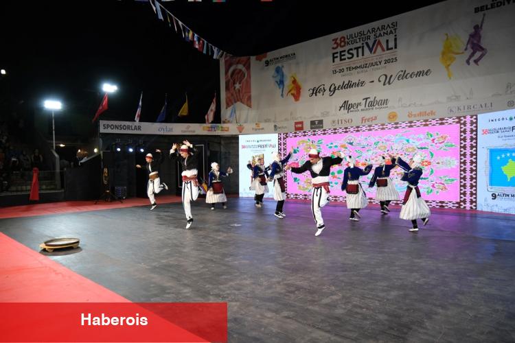 Bursa İnegöl’de kültürün renkleri sahneye taştı