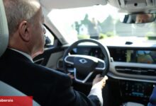 Cumhurbaşkanı Erdoğan, Togg T10F Sedan modelini test etti... Erdoğan Togg T10F'nin direksiyonunda