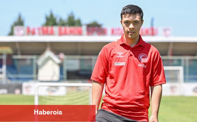 Down sendromlu ulusal futbolcu, ailesine ve etrafına büyük sevinç yaşattı - Haberois Down sendromlu ulusal futbolcu, ailesine ve etrafına büyük sevinç yaşattı
