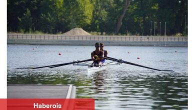 Gençler Türkiye Kürek Kupası yarışmacıları, Meriç Irmağı'nda idman yapıyor
