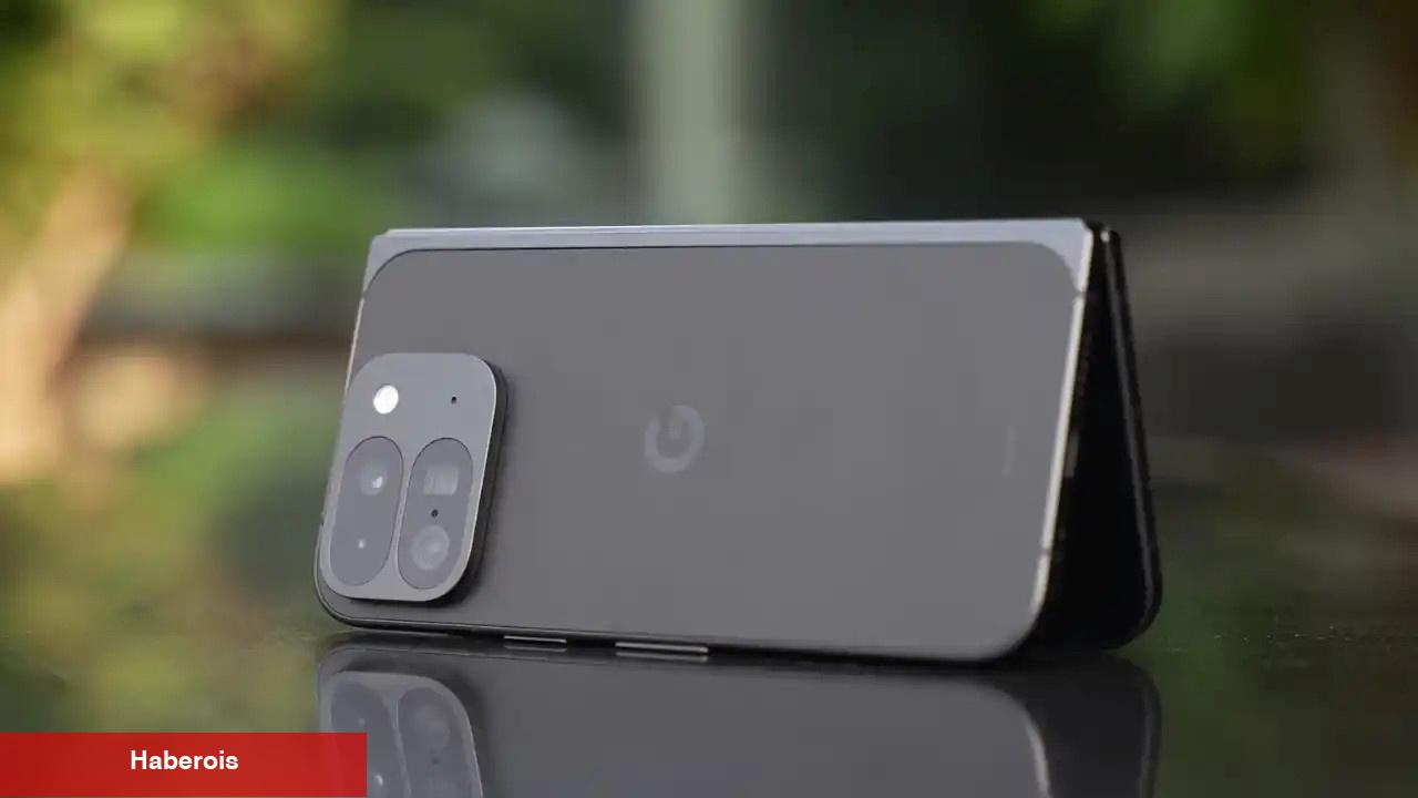 Google, katlanabilir telefon dalını sallayacak