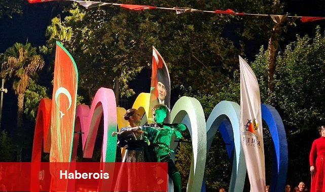 Gürcü dans topluluğundan Kemer'de mükemmel gösteri