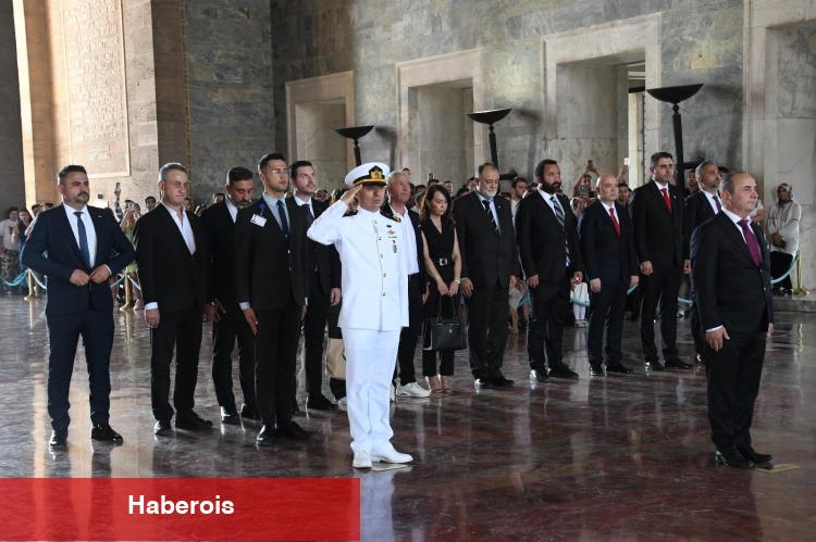 IBIA'dan Anıtkabir'e ziyaret