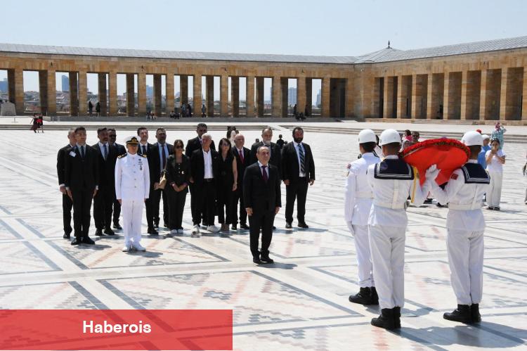 IBIA'dan Anıtkabir'e ziyaret