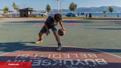 İzmir'de sporun önündeki pürüzleri kaldırıyor