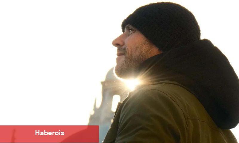 Johnny Sins'in mevt haberi toplumsal medyaya bomba üzere düştü, şimdi 47 yaşındaydı