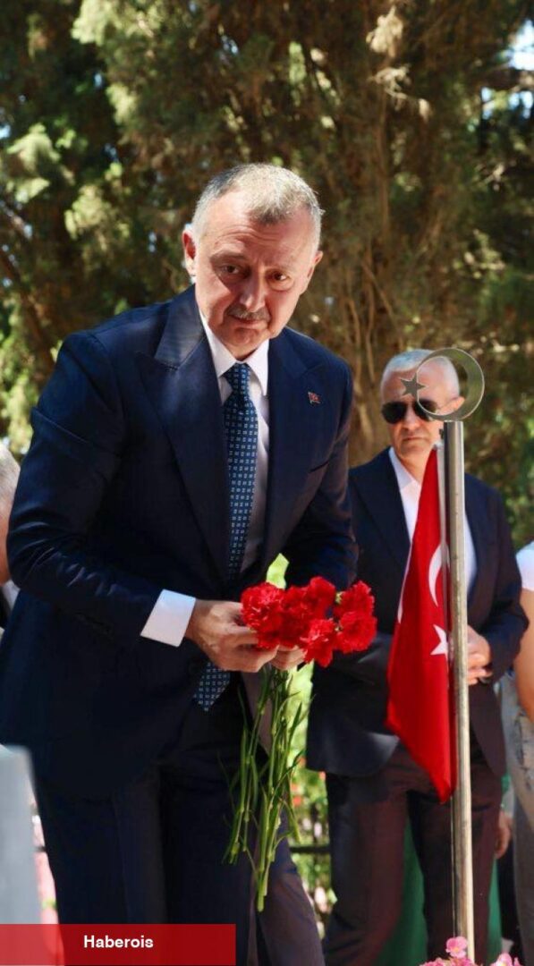 Kocaeli Bağçeşme’de protokol tam takım şehitleri andı
