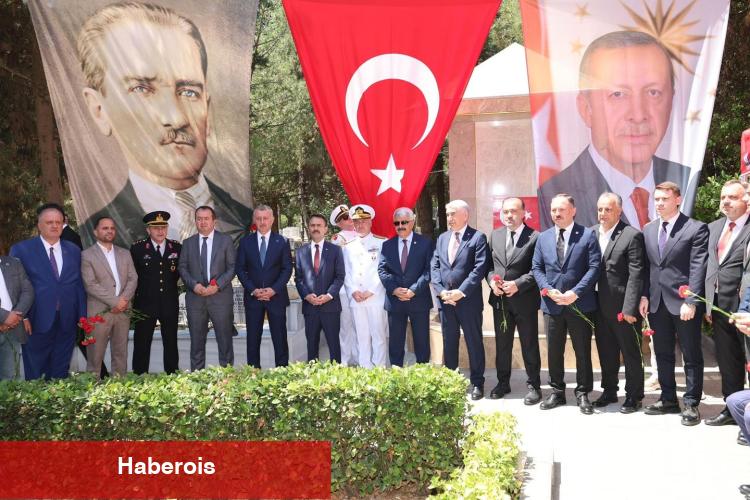 Kocaeli Bağçeşme’de protokol tam takım şehitleri andı