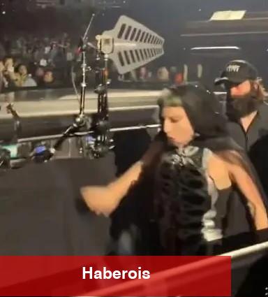 Lady Gaga sahnede yürekleri ağızlara getirdi! Talihsizlik üzerine talihsizlik yaşadı
