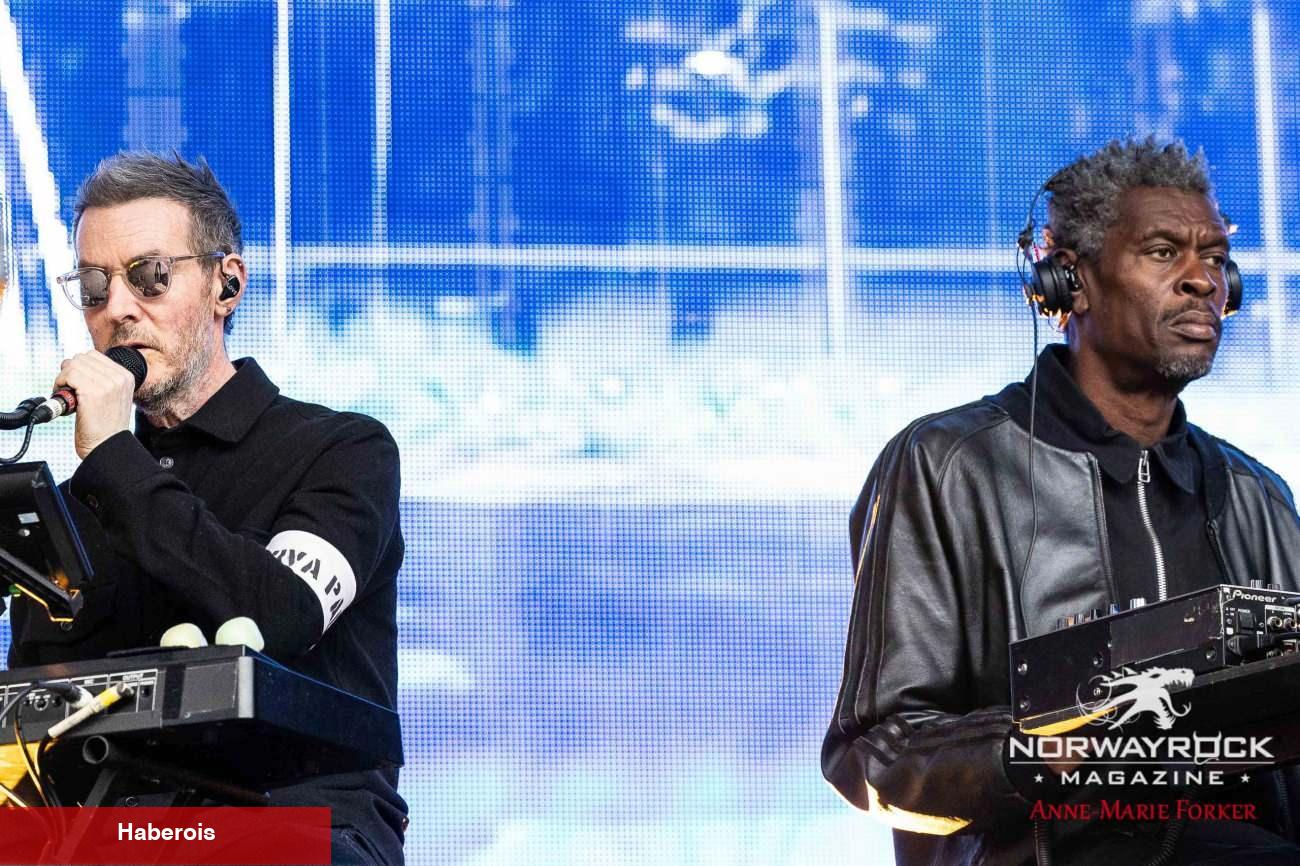 Massive Attack Gazze için atak yaptı! İttifak kurdu sanatkarlar kenetlendi