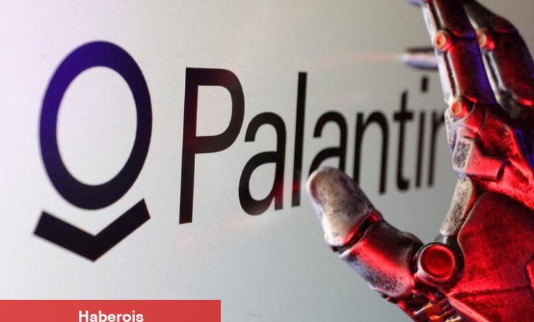 Mizuho, hızlanan büyüme nedeniyle Palantir’i yükseltti, yüksek değerlemeye karşın