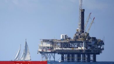 Petrol fiyatları ABD stoklarındaki keskin düşüşle yükseldi; ticaret mutabakatları odakta
