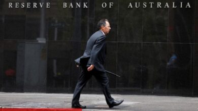 RBA Başkanı, işgücü piyasasının güçlü kalması nedeniyle kademeli faiz indirimlerine işaret etti - Haberois RBA Başkanı, işgücü piyasasının güçlü kalması nedeniyle kademeli faiz indirimlerine işaret etti