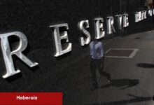 RBA enflasyon ve ticaret tasaları nedeniyle faiz oranlarını beklenmedik biçimde sabit tuttu