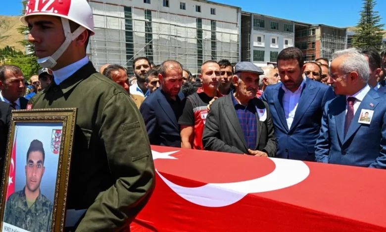 Şehit Uyanık'a Bitlis'te son misyon - Haberois Şehit Uyanık'a Bitlis'te son misyon