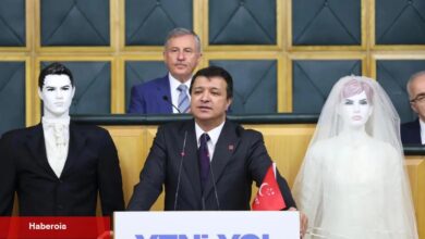 TBMM'de SP'li Arıkan'dan dikkat çeken sunum! Kürsüye cansız modellerle çıktı