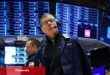 Wall Street vadeli süreçleri düz seyretti, S&P 500 ve Nasdaq rekor düzeylere ulaştı