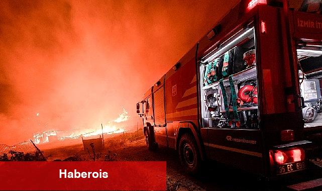 Yangınları söndürmek için canlarını siper ettiler - Haberois Yangınları söndürmek için canlarını siper ettiler