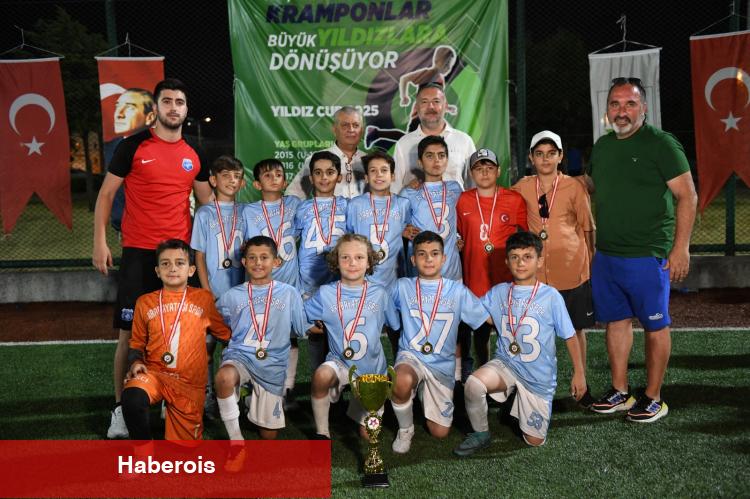 Yıldız Cup 2025 Futbol Turnuvası’nda kupalar sahiplerini buldu - Haberois Yıldız Cup 2025 Futbol Turnuvası’nda kupalar sahiplerini buldu